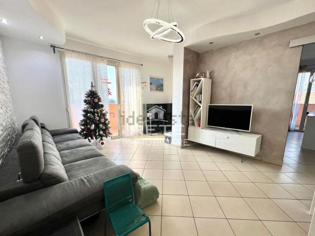 Appartamento in vendita di 118 m² in Via V. Morigi