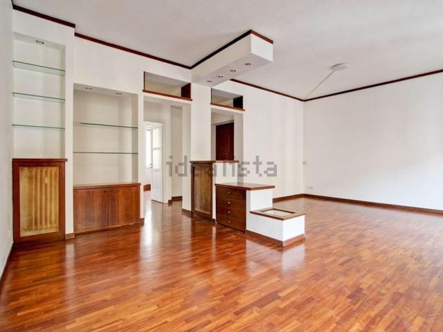 Appartamento in vendita di 118 m² in Via Val d&apos Ossola, 1