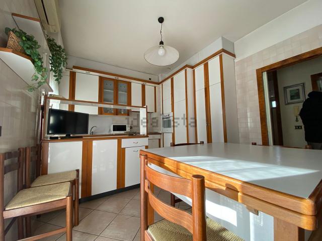 Appartamento in vendita di 118 m² in Viale Tripoli, 270