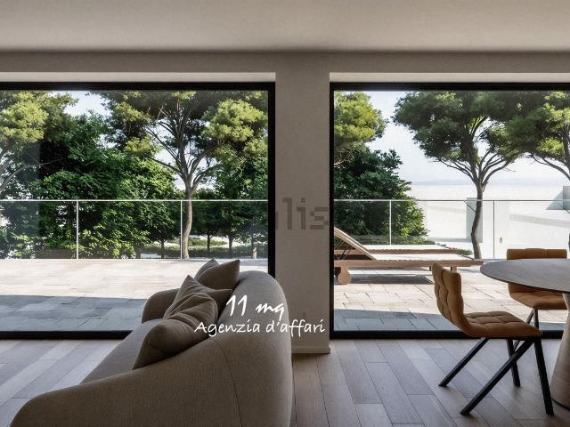 Appartamento in vendita di 118 m² in Viale A. Arcangeli, 26