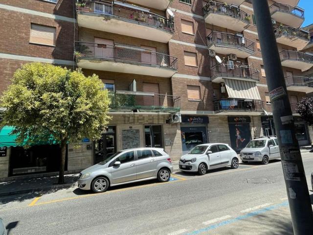 Appartamento in vendita di 118 m² in Viale Abramo Lincoln, 121