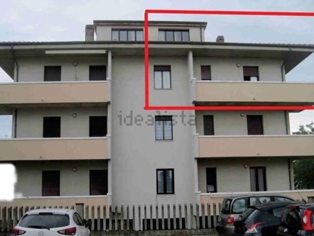Appartamento in vendita di 118 m² in Viale delle Regioni, 64