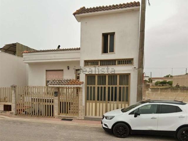 Appartamento in vendita di 118 m² in Viale F. Petrarca, 25
