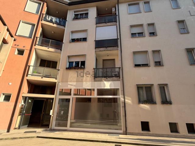 Appartamento in vendita di 118 m² in Viale Rimembranze, 11