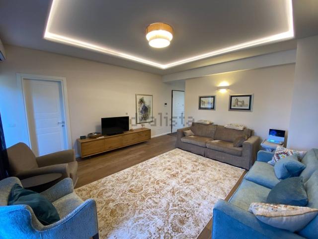 Appartamento in vendita di 118 m² in Corso Giacomo Matteotti, 154