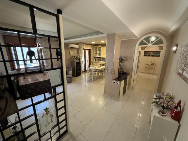 Appartamento in vendita di 118 m² in Corso Pietro Ascolese, 126