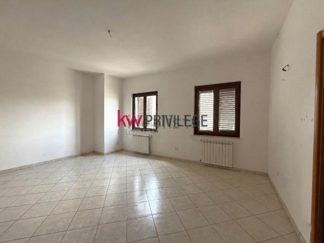 Appartamento in vendita di 118 m² in Piazza Giovanni XXIII, 12