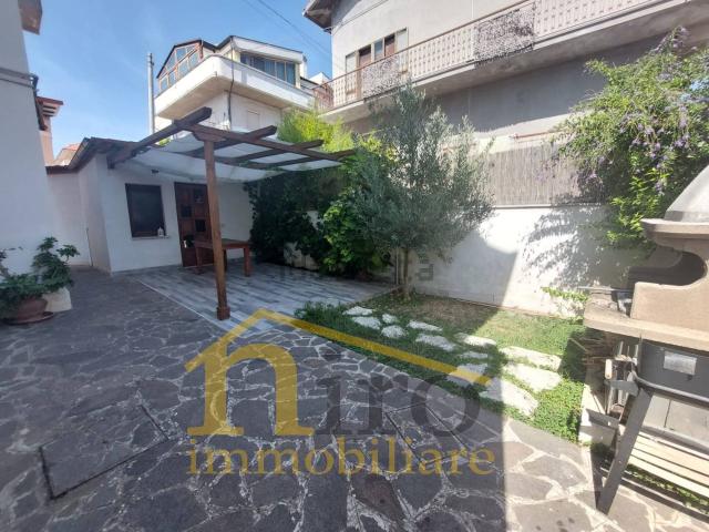 Appartamento in vendita di 118 m² in Salita Facciolini, 26