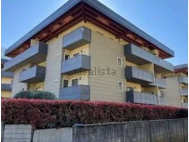 Appartamento in vendita di 1194 m² in Via Giovanni Soster, 1