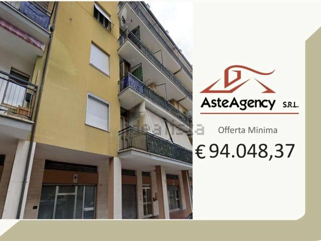Appartamento in vendita di 119 m² in Via C. Colombo, 142