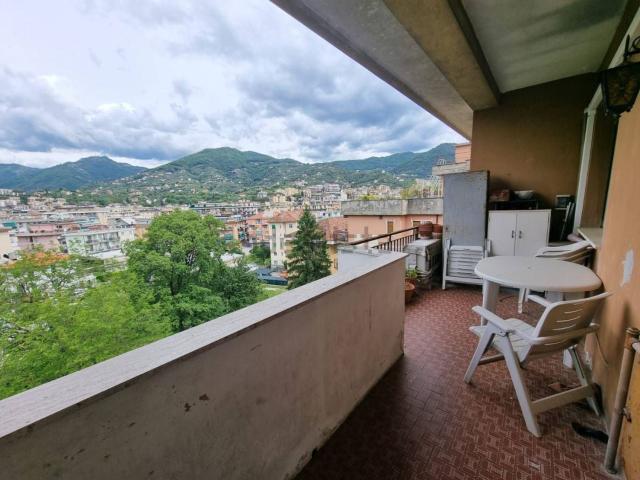 Appartamento in vendita di 119 m² in Via Costaguta, 107