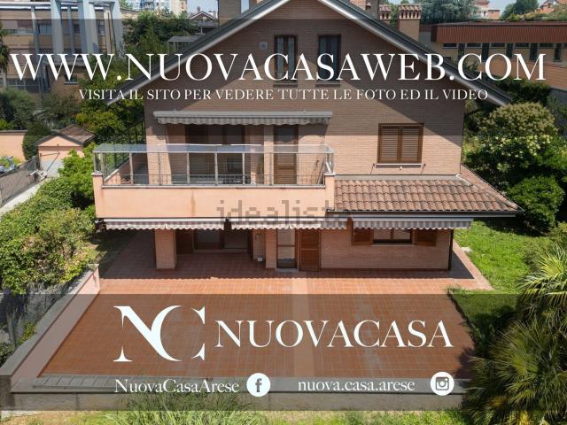 Appartamento in vendita di 119 m² in Via Caduti, 44