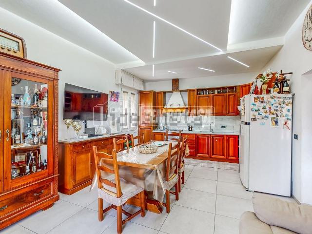 Appartamento in vendita di 119 m² in Via Claudia, 6341