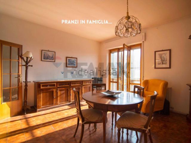 Appartamento in vendita di 119 m² in Via Giulio Cesare, 17