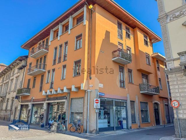 Appartamento in vendita di 119 m² in Via Giuseppina Strepponi, 1