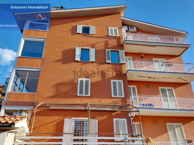 Appartamento in vendita di 119 m² in Via della Stazione di Ottavia, 193