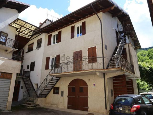 Appartamento in vendita di 119 m² in Via della Villa, 75
