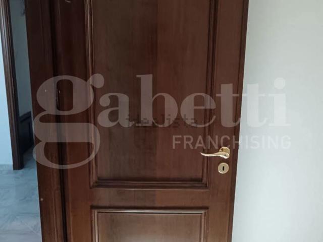 Appartamento in vendita di 119 m² in Via delle Alpi, 5