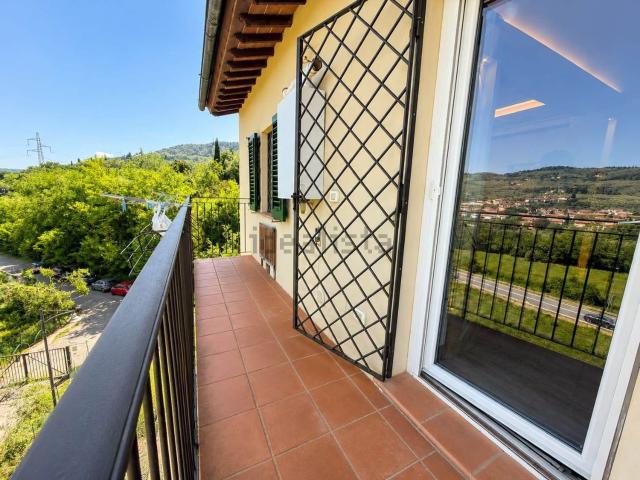 Appartamento in vendita di 119 m² in Via di Villamagna