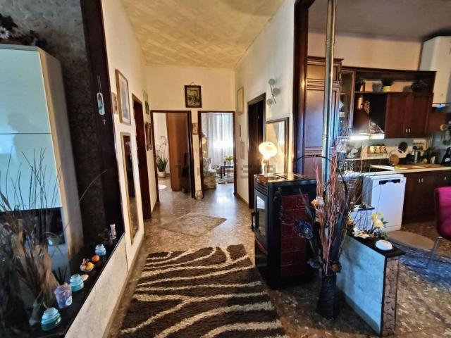 Appartamento in vendita di 119 m² in Via Fiumazzo