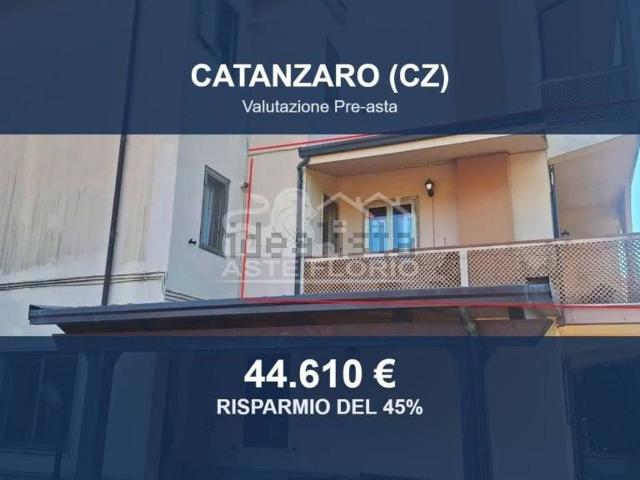 Appartamento in vendita di 119 m² in Via Monsignore Girolamo Rocca, 13