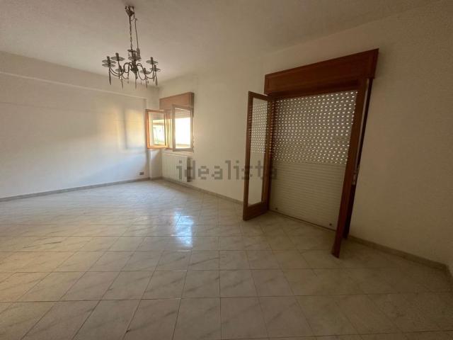 Appartamento in vendita di 119 m² in Via monteverdi