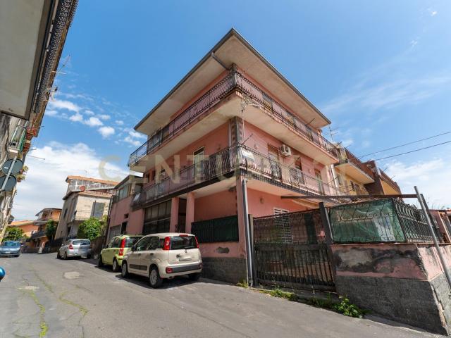 Appartamento in vendita di 119 m² in Via Sottotenente Cantone, 30