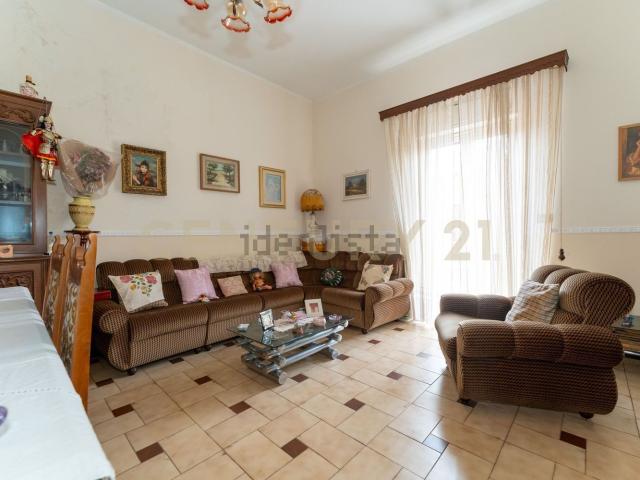 Appartamento in vendita di 119 m² in Via Sottotenente Cantone, 30