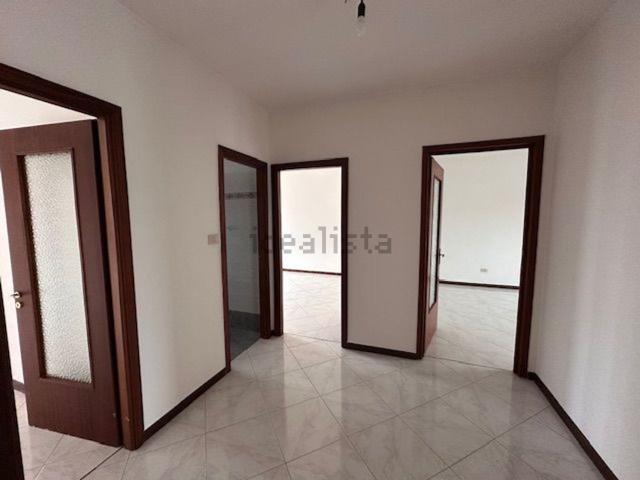 Appartamento in vendita di 119 m² in Via Salvo D&apos Acquisto, 16