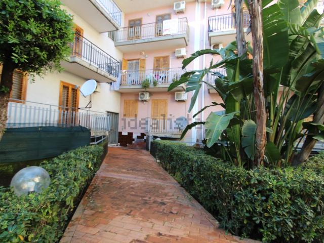 Appartamento in vendita di 119 m² in Via Salvo D&apos Acquisto, 24