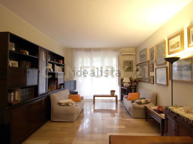 Appartamento in vendita di 119 m² in Via San Carlo Borromeo, 134