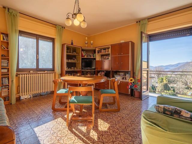 Appartamento in vendita di 119 m² in Via Pariani, 24