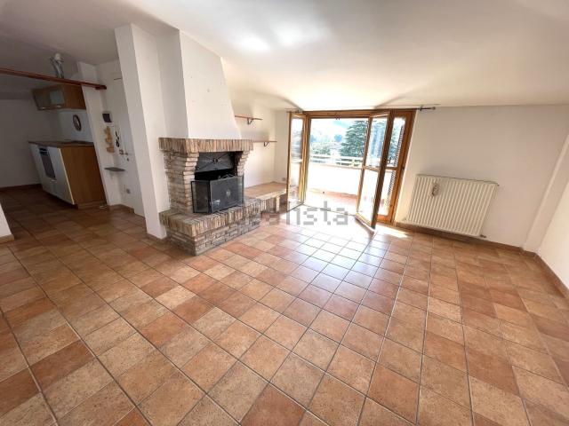 Appartamento in vendita di 119 m² in Via Pianello