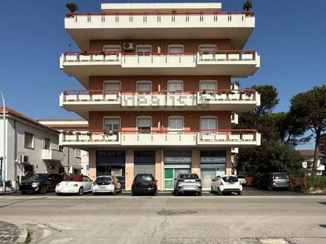 Appartamento in vendita di 119 m² in Via Vestina, 28