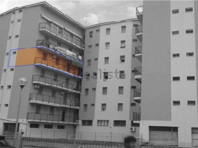 Appartamento in vendita di 119 m² in Viale A. Gramsci, 243
