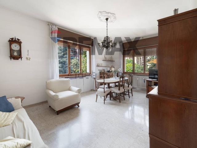 Appartamento in vendita di 119 m² in Viale Marche, 43