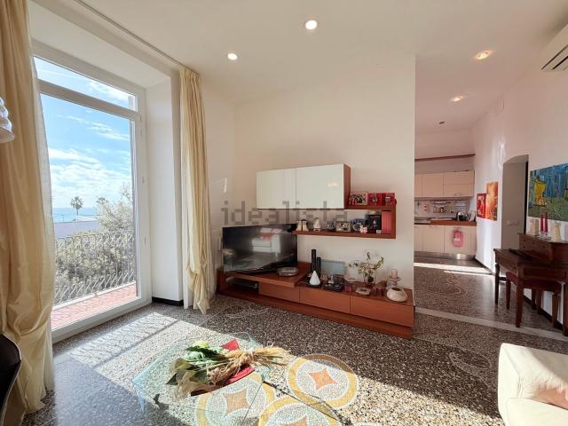 Appartamento in vendita di 119 m² in Corso Cristoforo Colombo