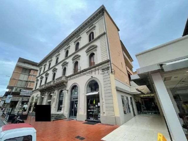 Appartamento in vendita di 119 m² in Corso Giacomo Matteotti, 17
