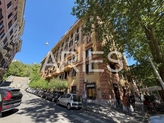 Appartamento in vendita di 119 m² in Piazza Ippolito Nievo