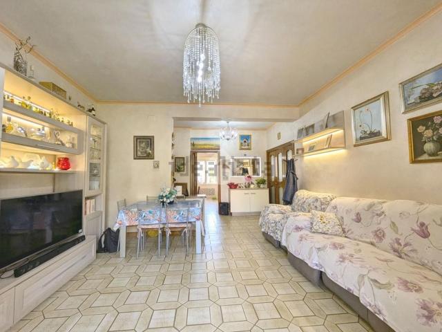 Appartamento in vendita di 119 m² in Piazza Trento e Trieste, 27