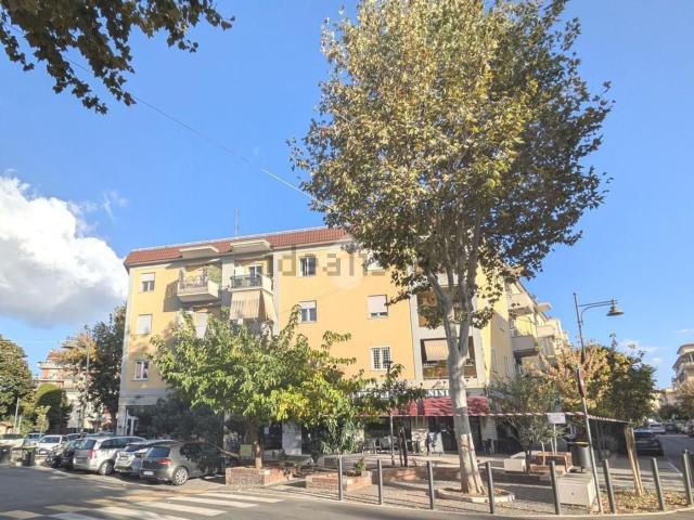 Appartamento in vendita di 119 m² in Piazza Trento e Trieste, 28