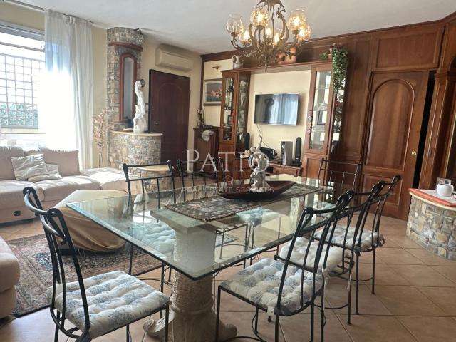 Appartamento in vendita di 119 m² in Salita S. Francesco