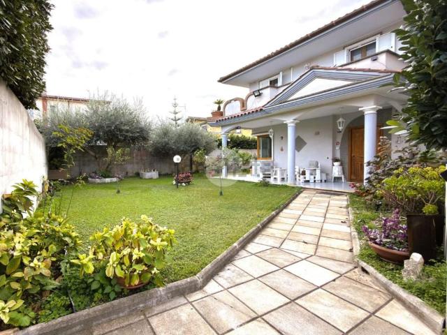 Appartamento in vendita di 120 m² in Traversa Aleardo Aleardi, 15