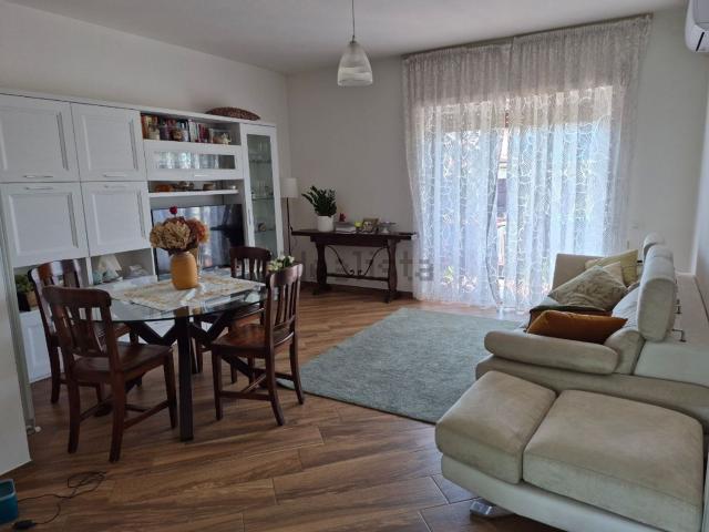 Appartamento in vendita di 120 m² in Via Colle Girello