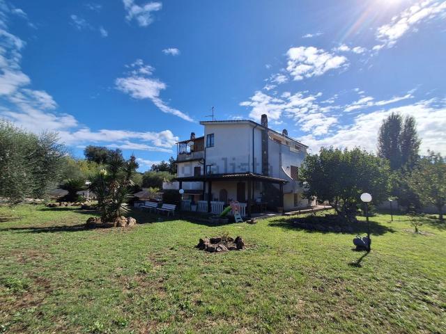 Appartamento in vendita di 120 m² in Via Colle Nasone, 73