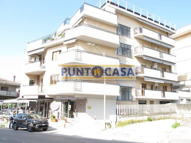 Appartamento in vendita di 120 m² in Via Cona, 76