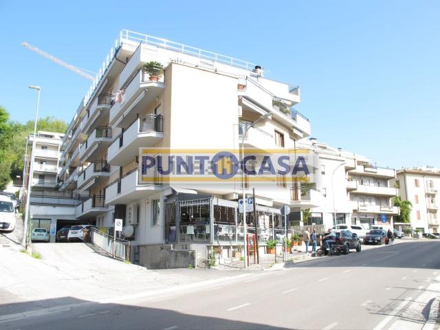 Appartamento in vendita di 120 m² in Via Cona, 76