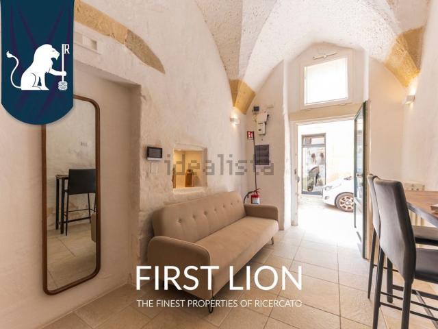 Appartamento in vendita di 120 m² in Via Corrado Capece, 31