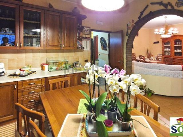 Appartamento in vendita di 120 m² in Via Corriolo Nazionale, 329