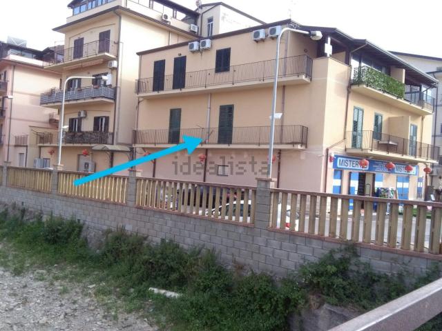 Appartamento in vendita di 120 m² in Via Cosenz